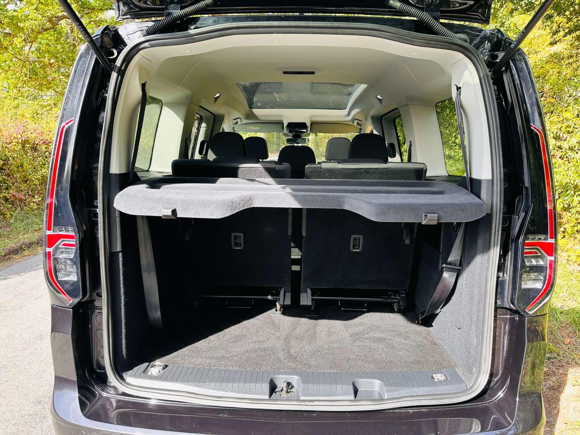 Volkswagen Caddy Maxi view 43