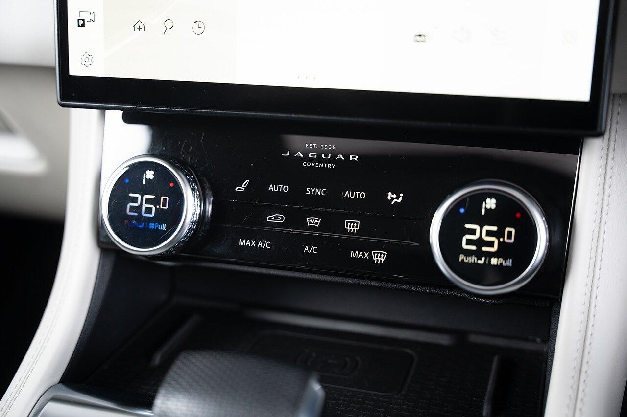 Jaguar F-Pace view 36
