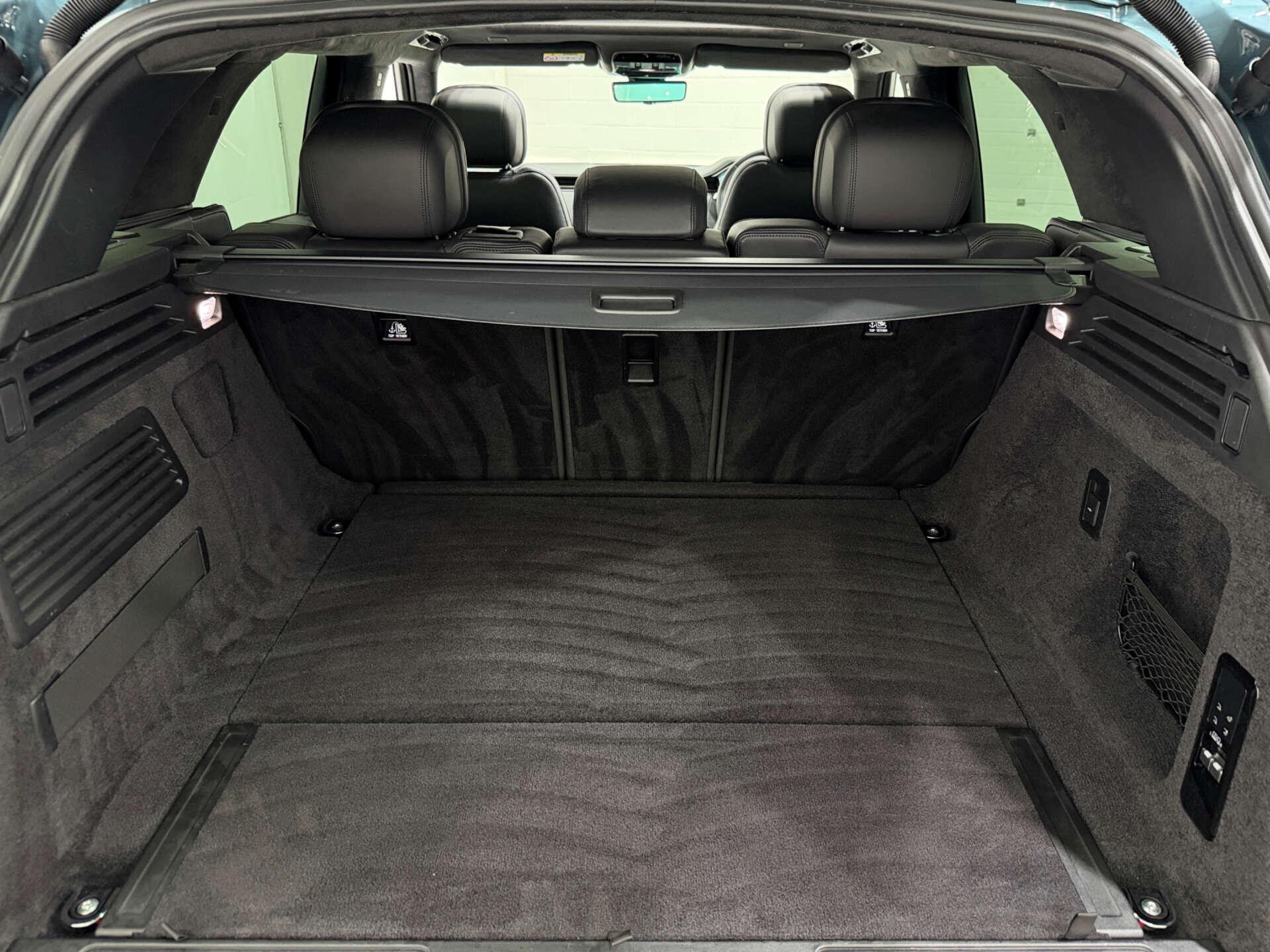 Land Rover Range Rover Sport view 28