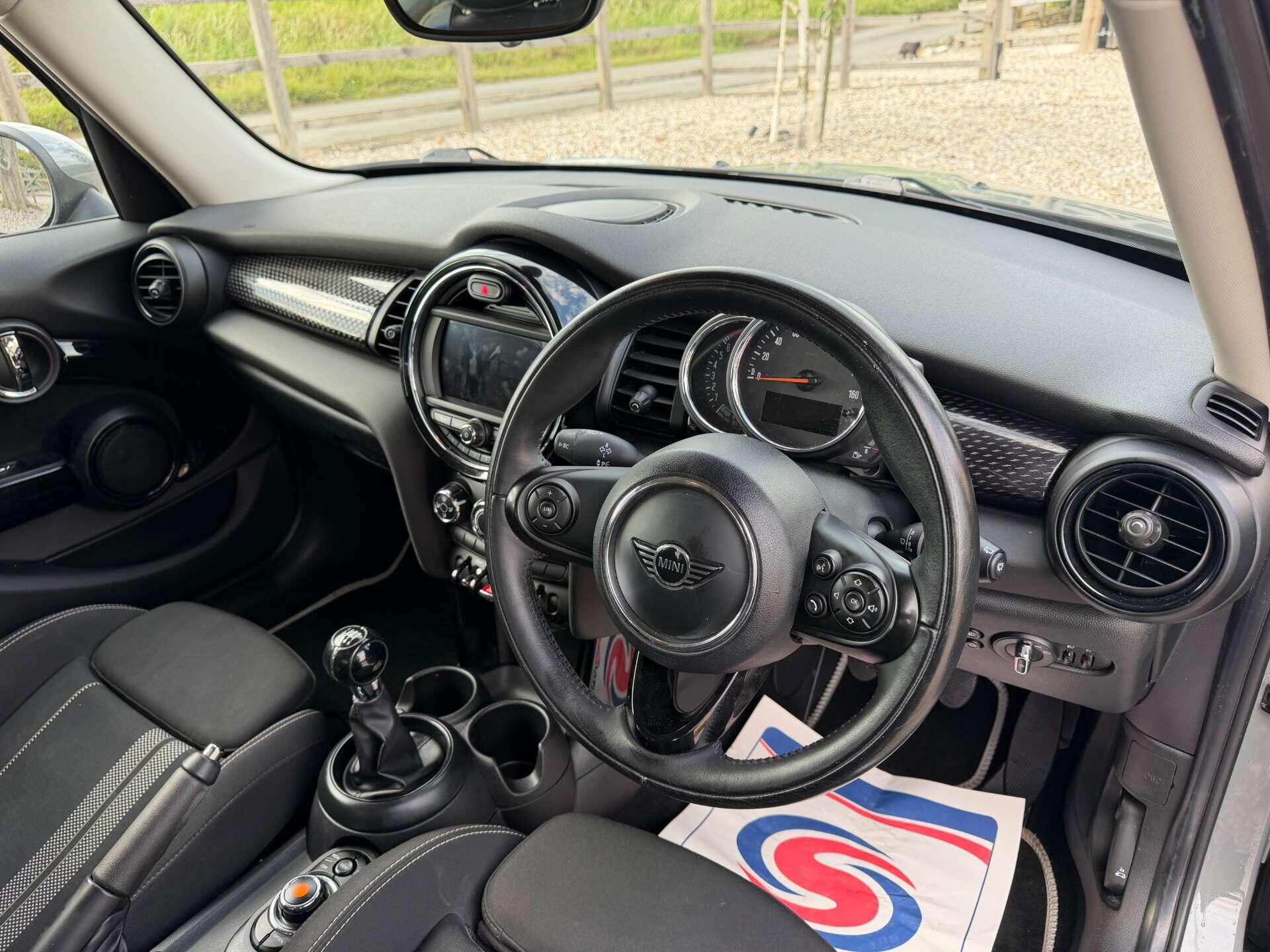 Mini Hatch view 17