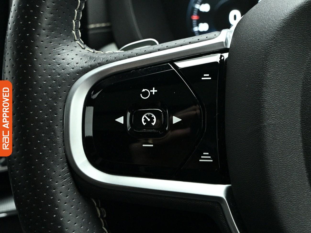 Volvo XC60 view 23