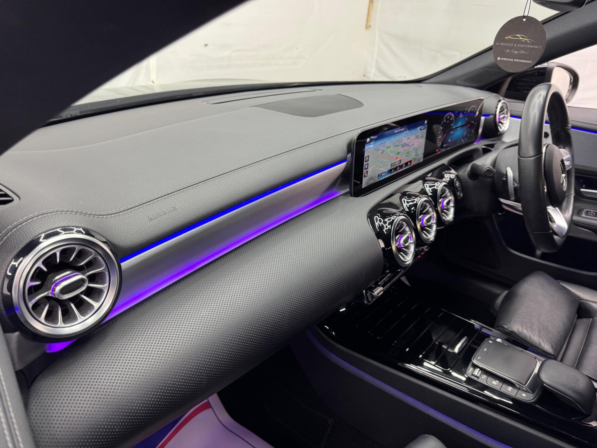 Mercedes-Benz Cla view 20