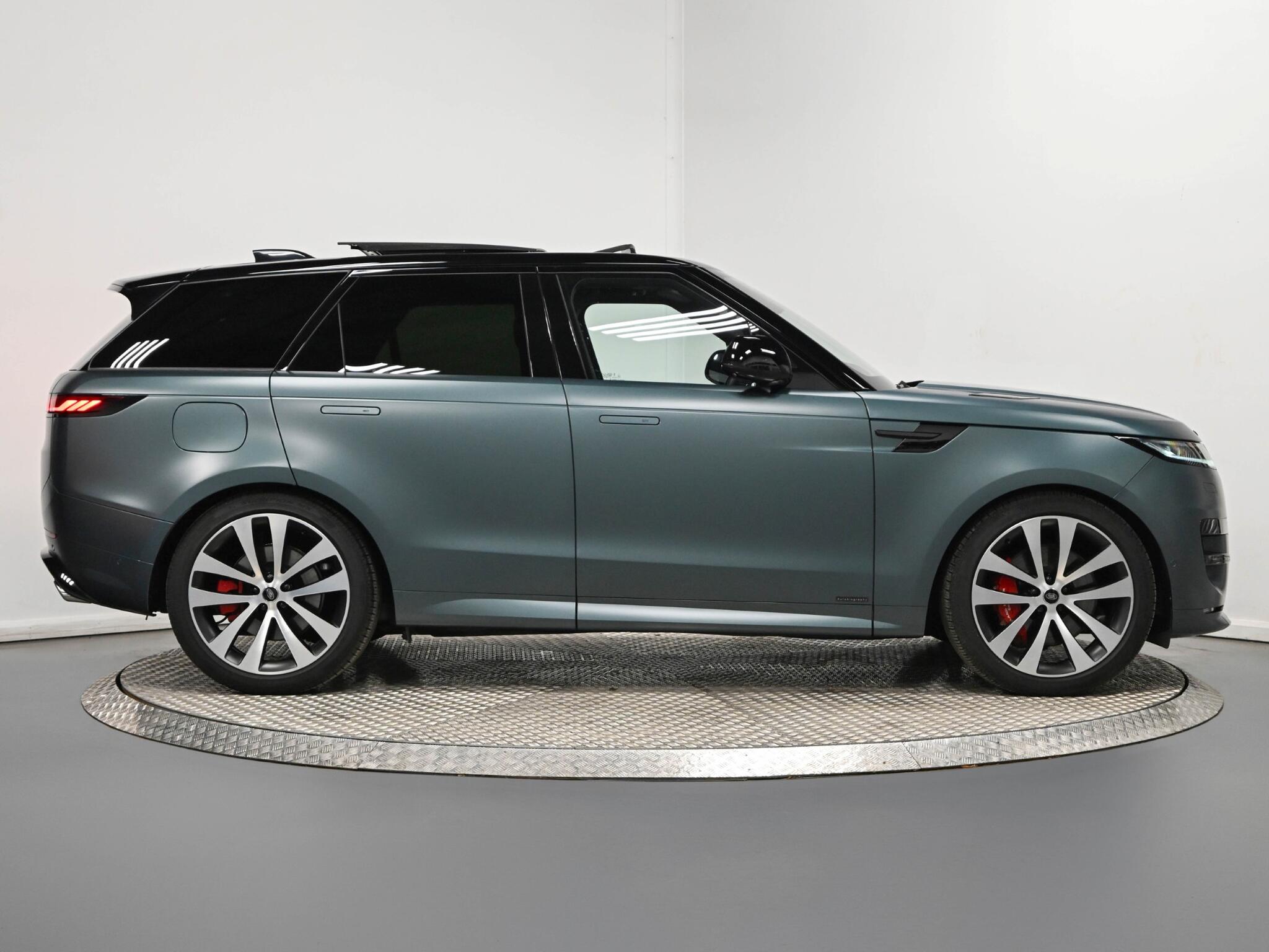 Land Rover Range Rover Sport view 24
