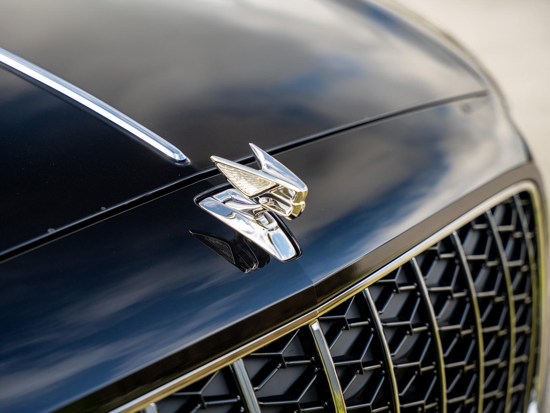 Bentley Flying Spur view 47