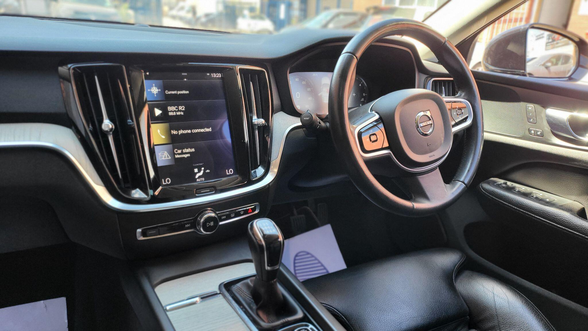 Volvo V60 view 9