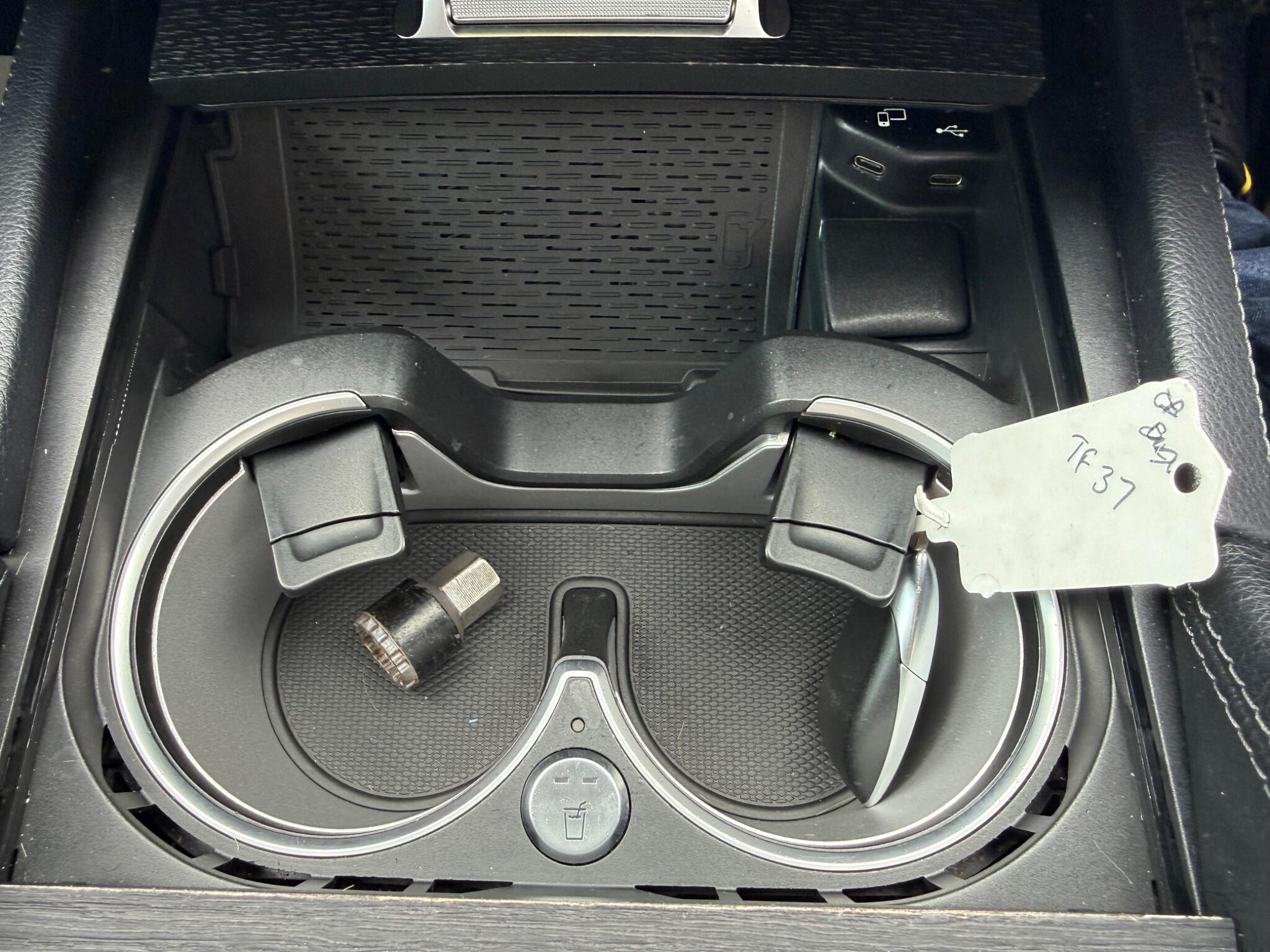 Mercedes-Benz Gle view 33