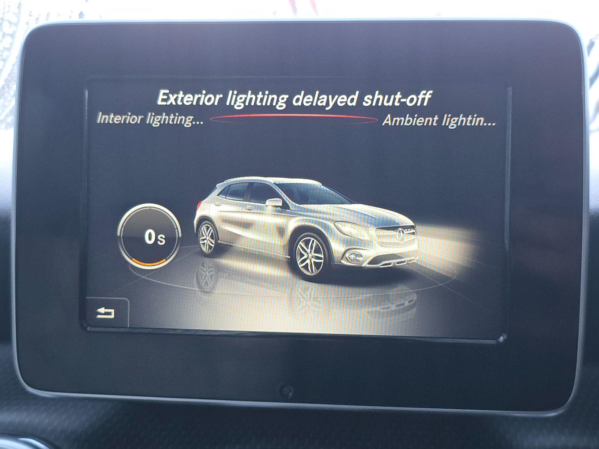 2018 Mercedes-Benz GLA 1.6 GLA200 SE (Executive) Euro 6 (s/s) 5dr • 28,270 miles image 41