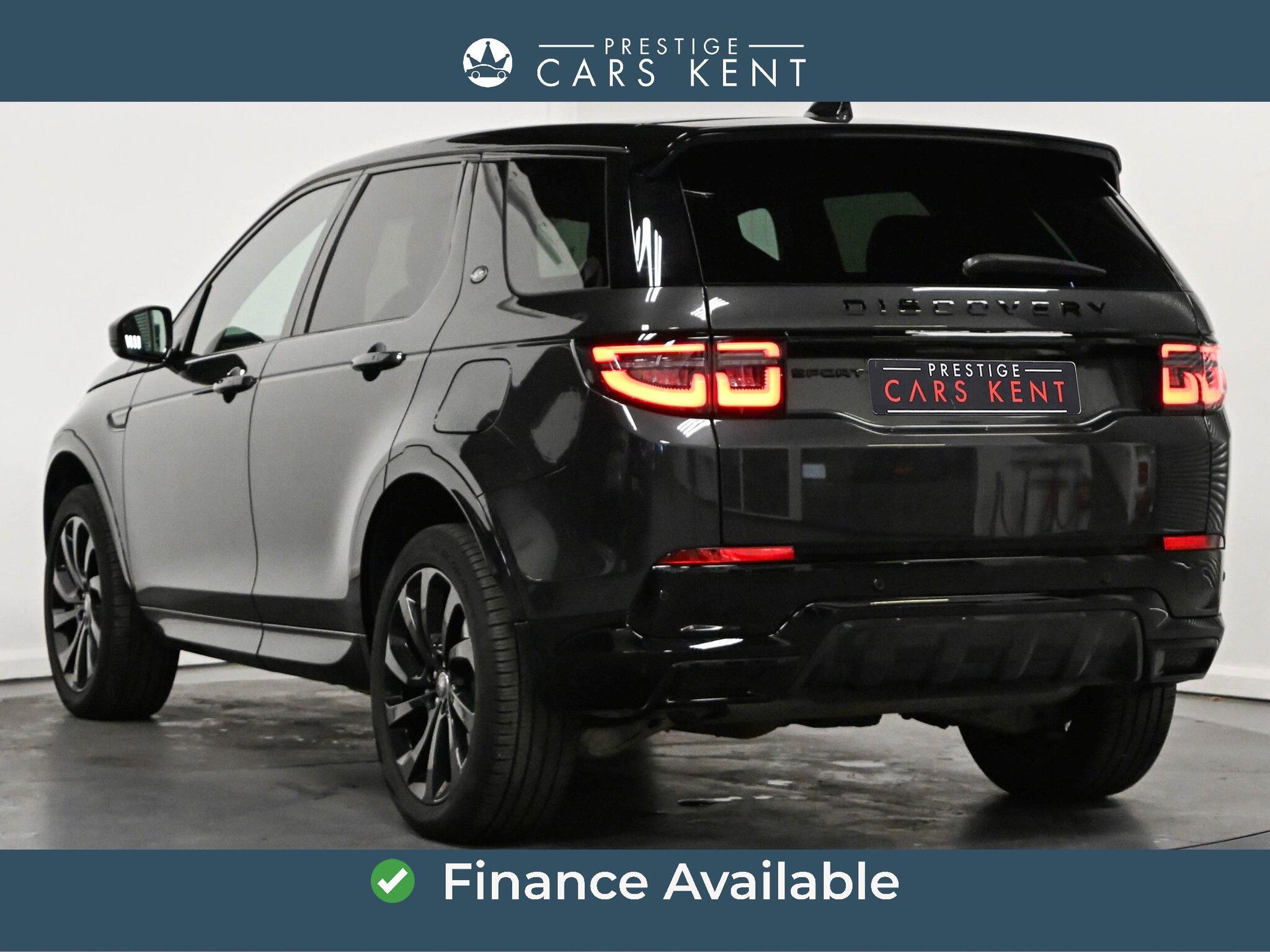 Land Rover Discovery Sport view 3