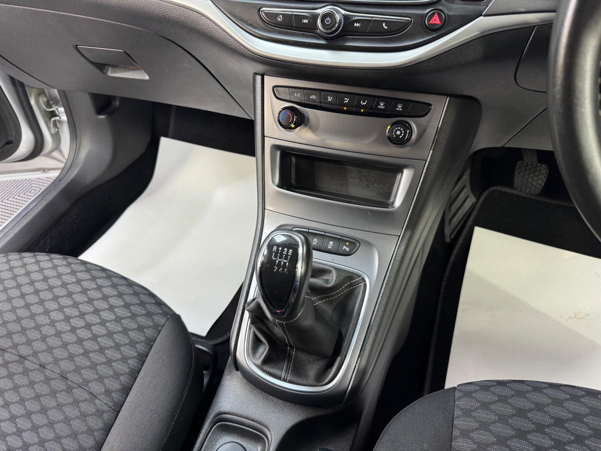 Vauxhall Astra view 12
