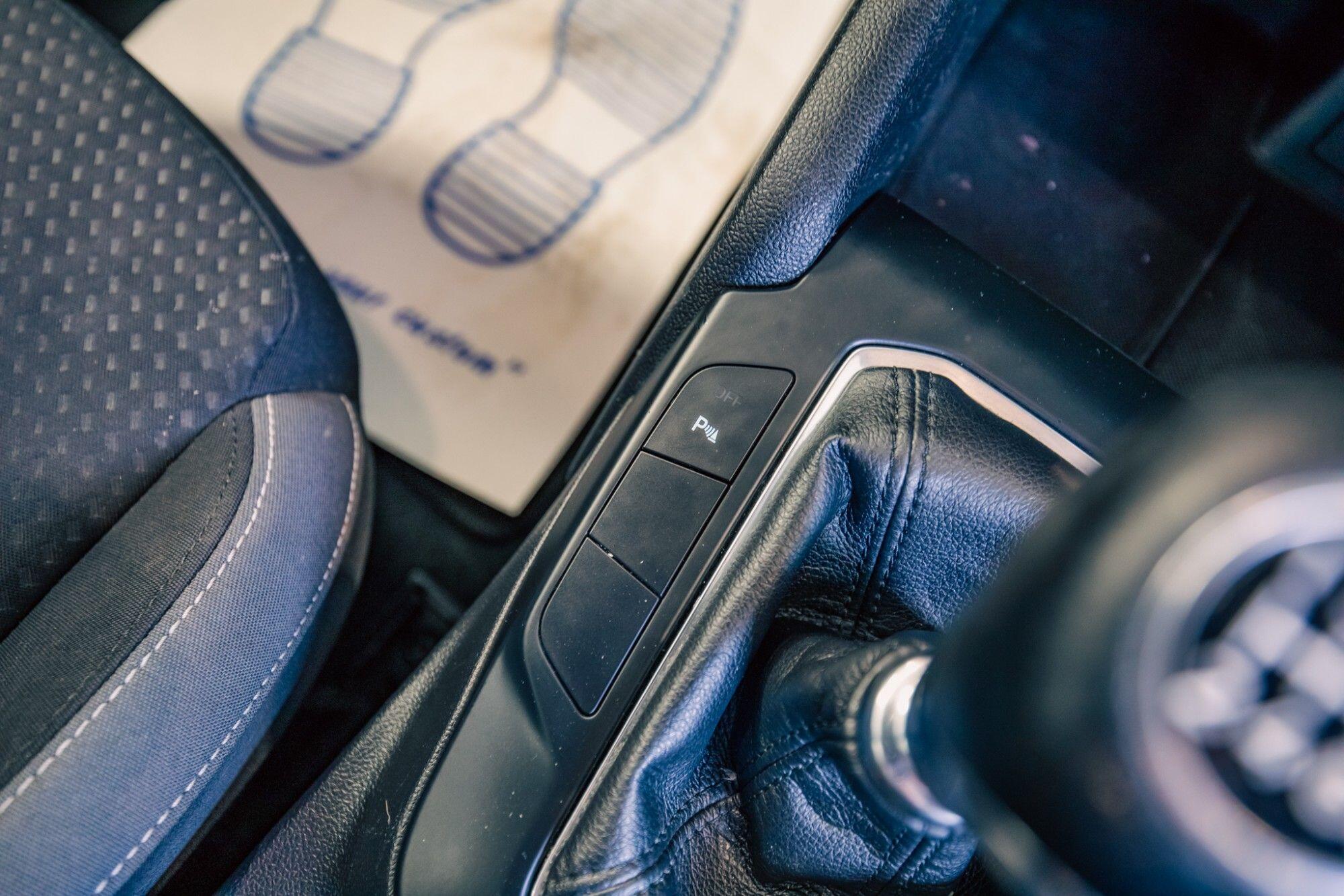 Ford Focus view 22