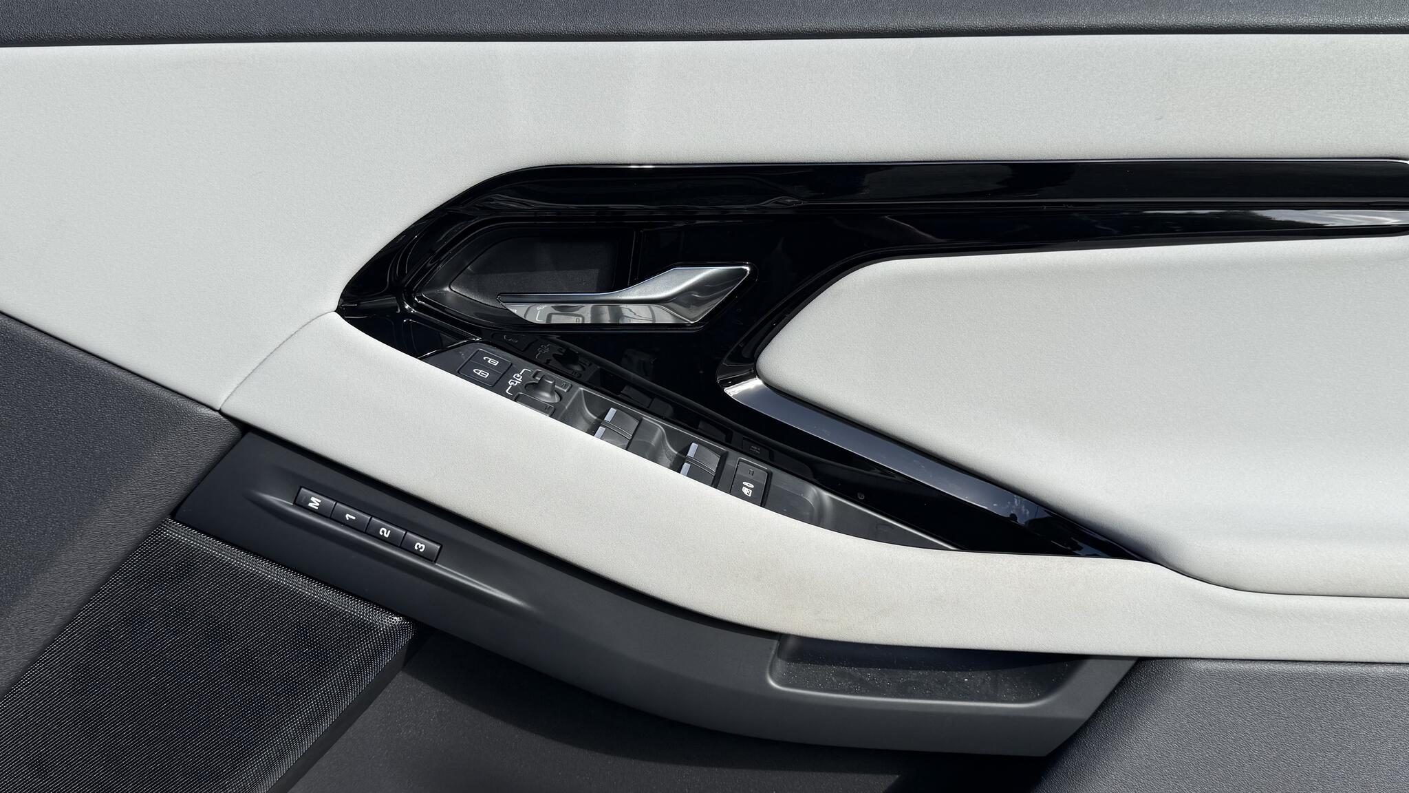 Land Rover Range Rover Evoque view 45