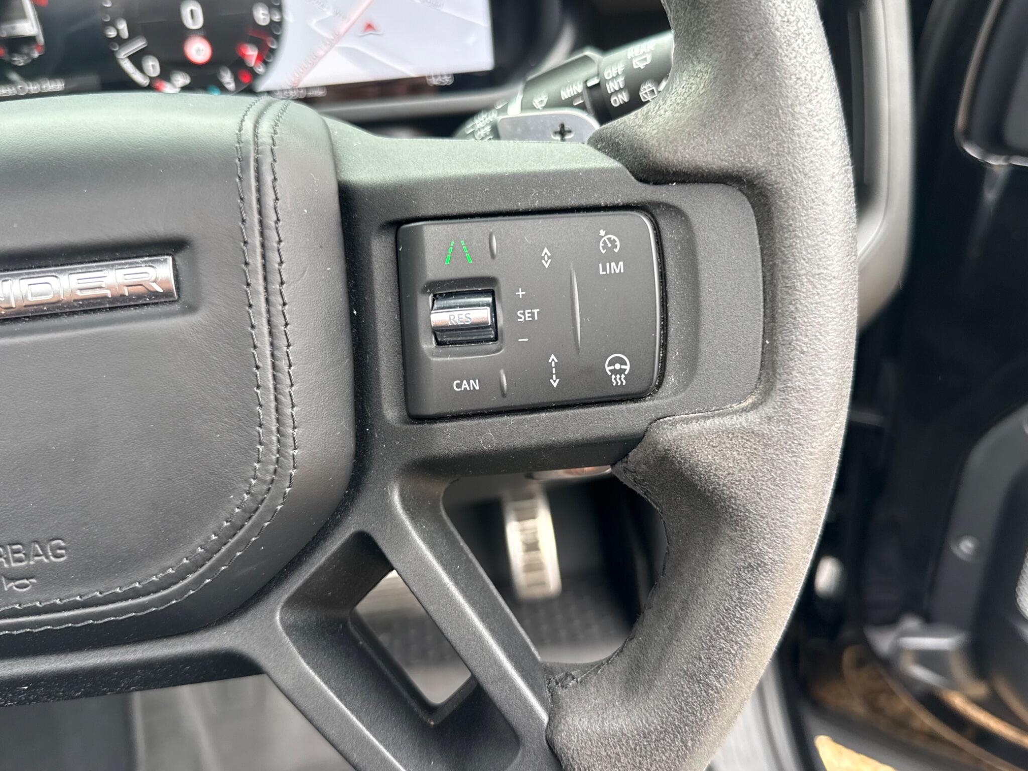 Land Rover Defender 130 view 30
