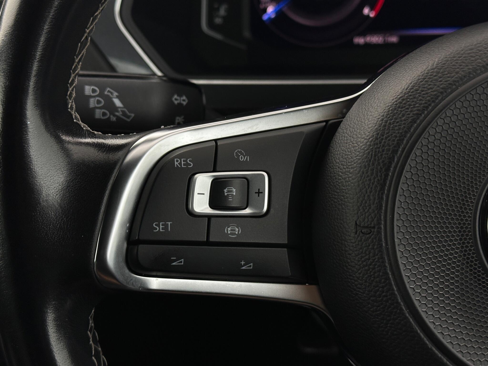 Volkswagen Tiguan view 15