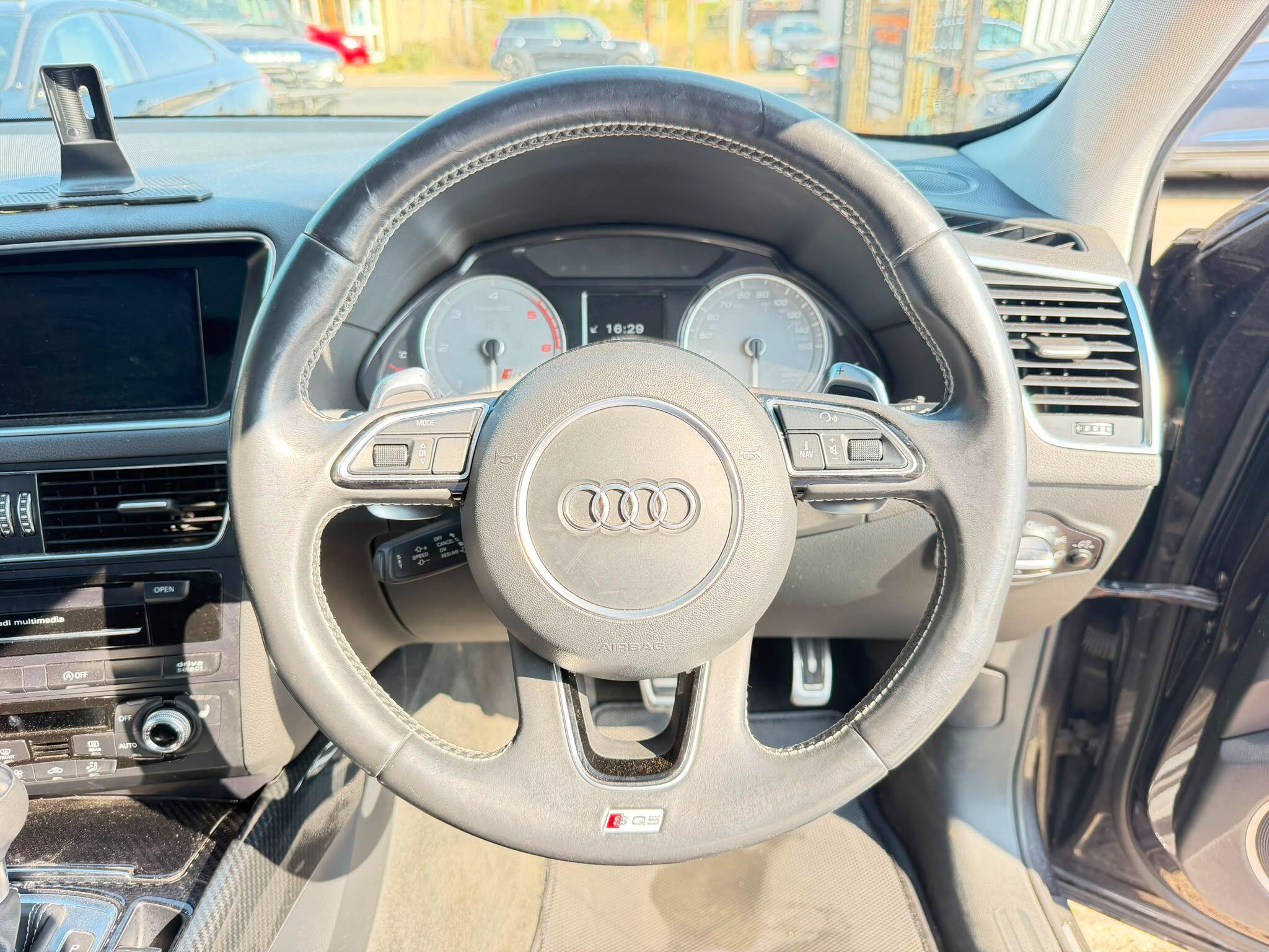 Audi SQ5 view 27