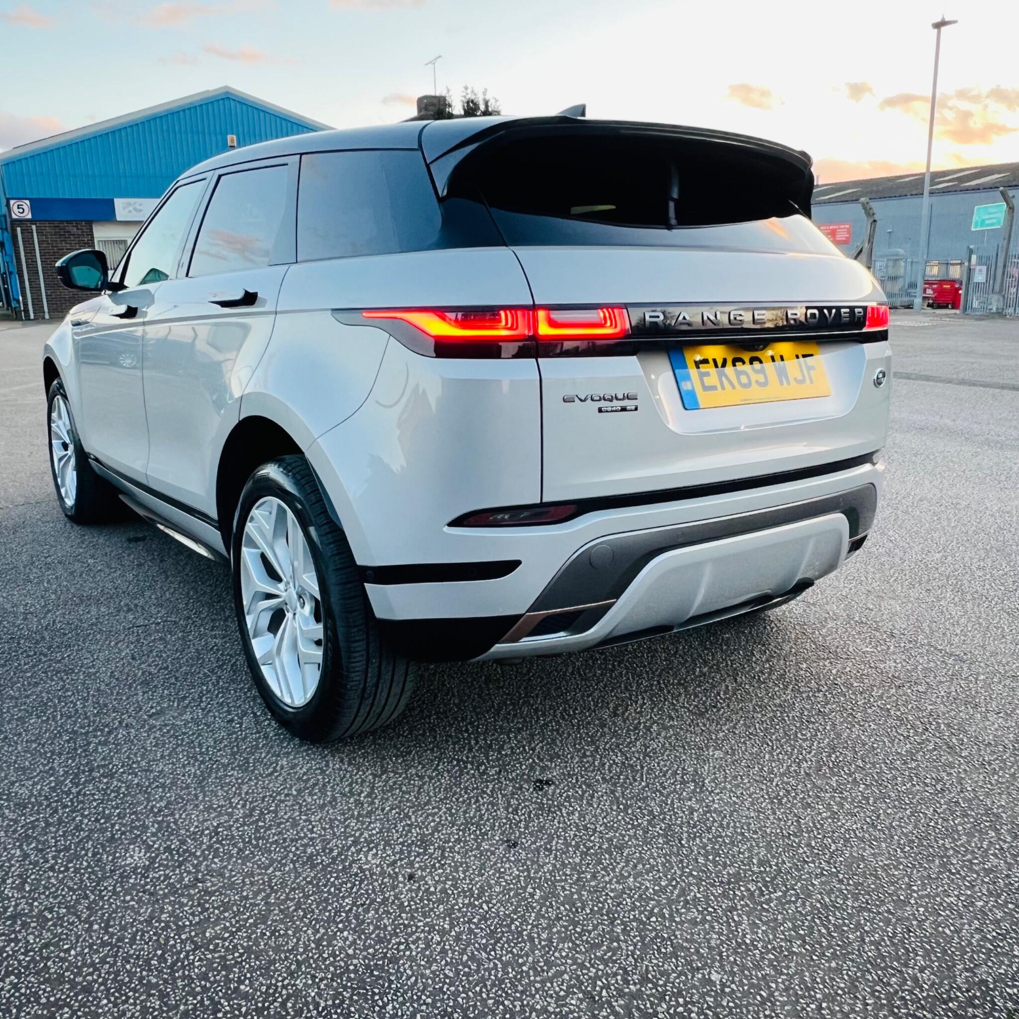 Land Rover Range Rover Evoque view 7