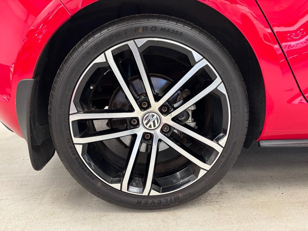 Volkswagen Golf view 10