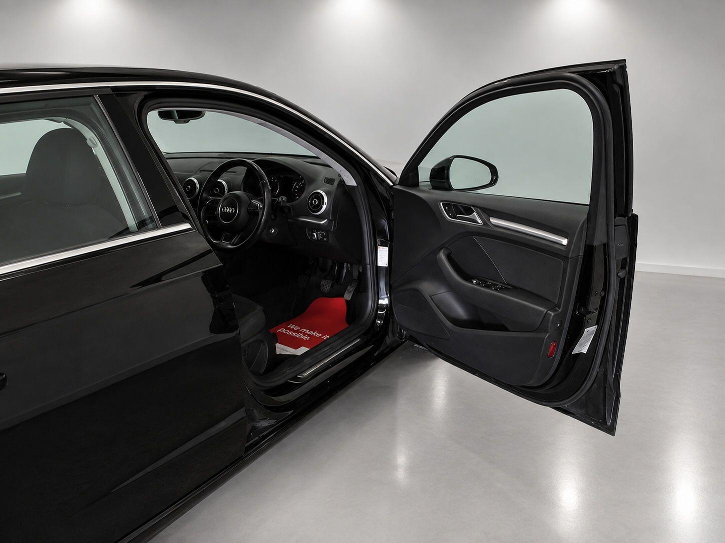 Audi A3 view 24