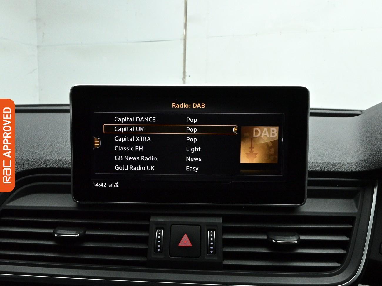 Audi Q5 view 19