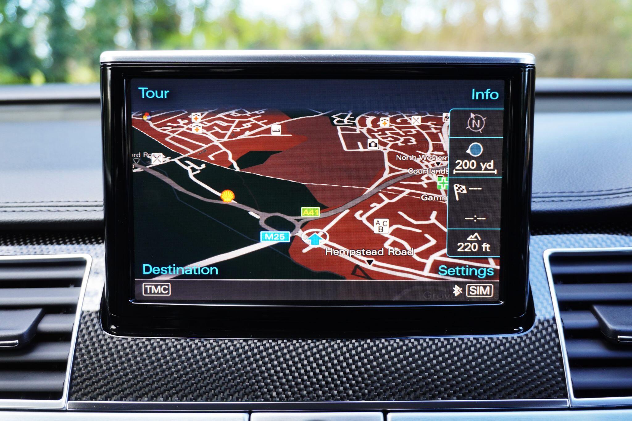 Audi S8 view 29