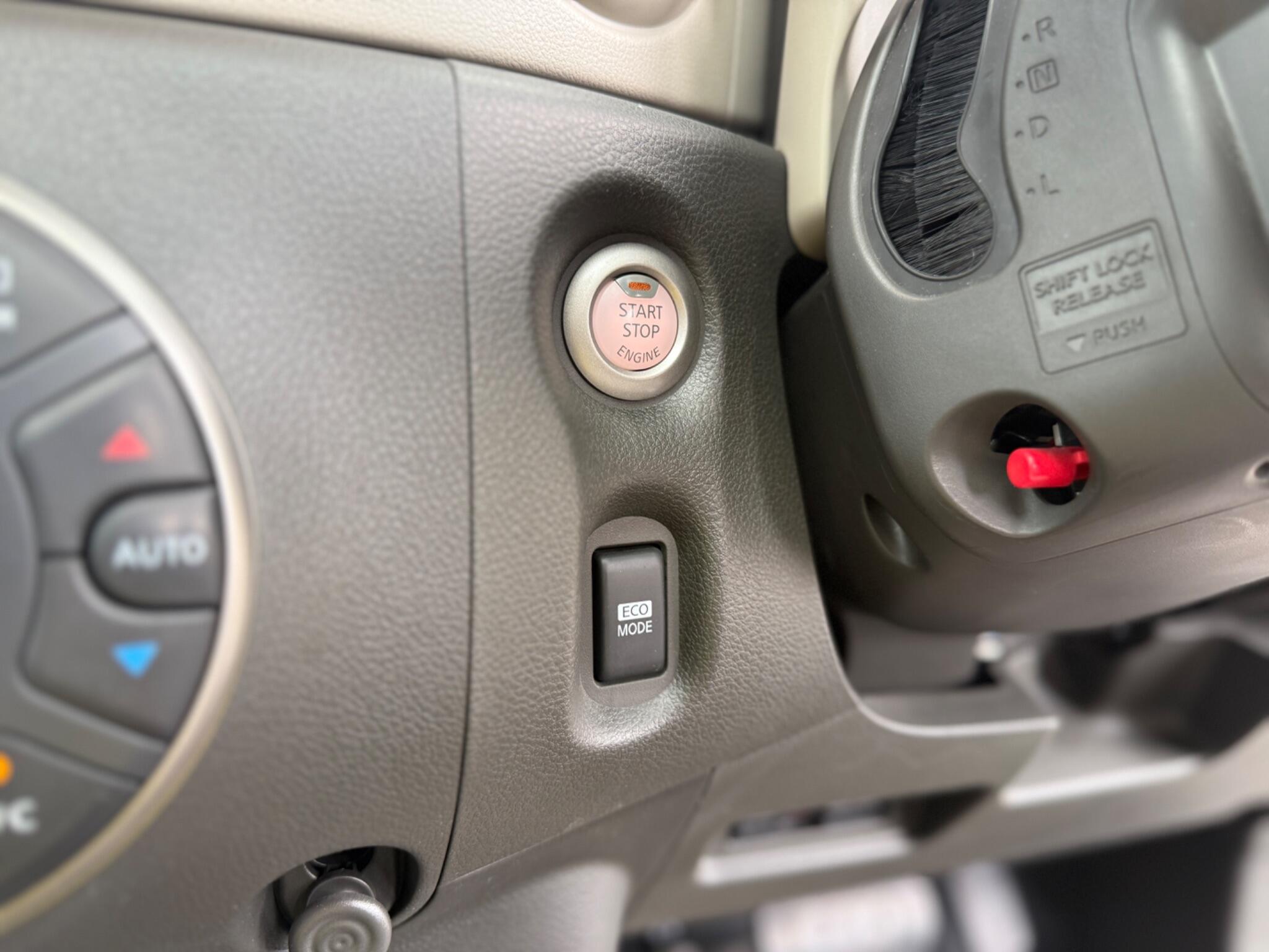 Nissan Cube view 67