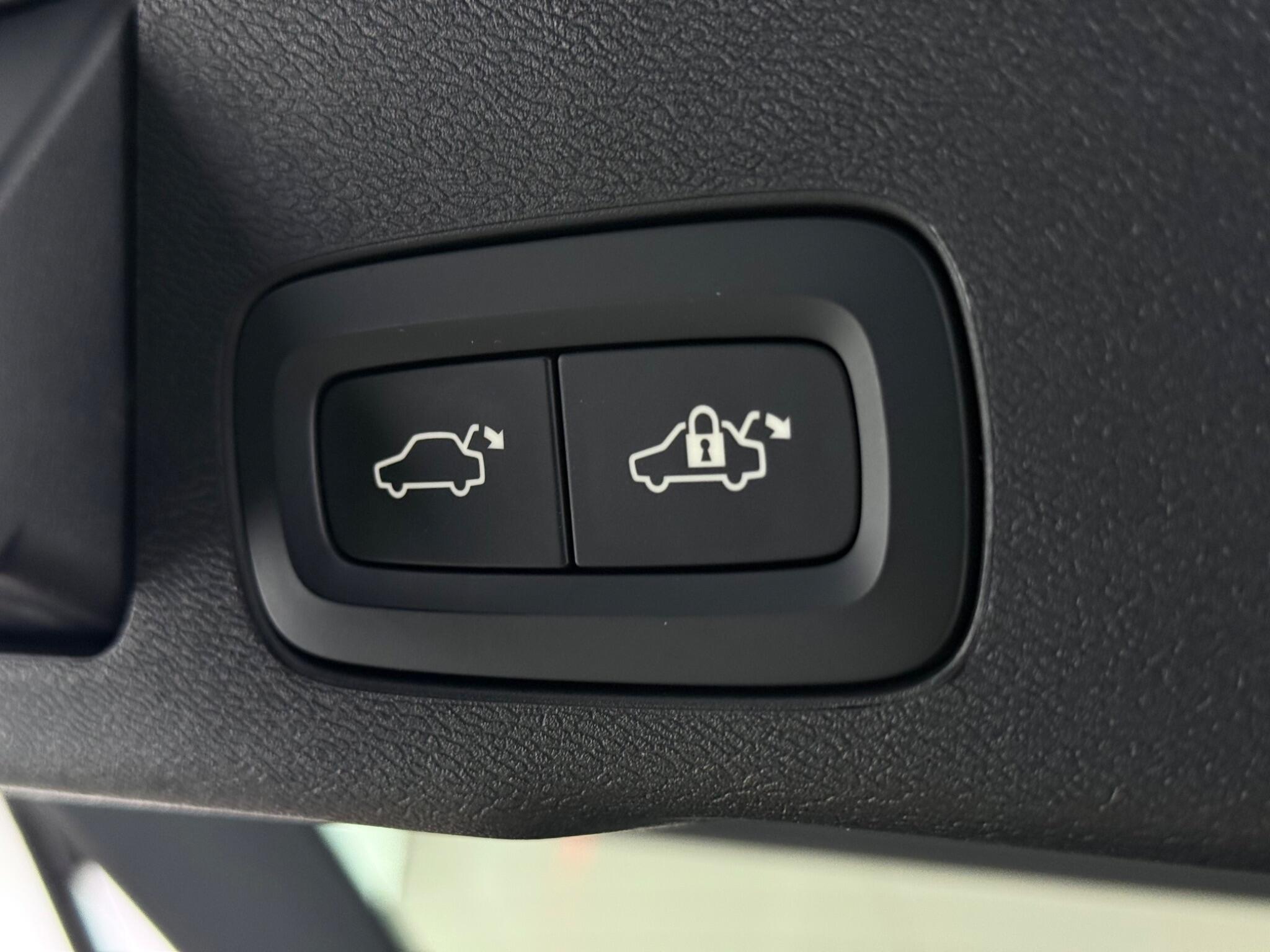 Volvo XC60 view 11