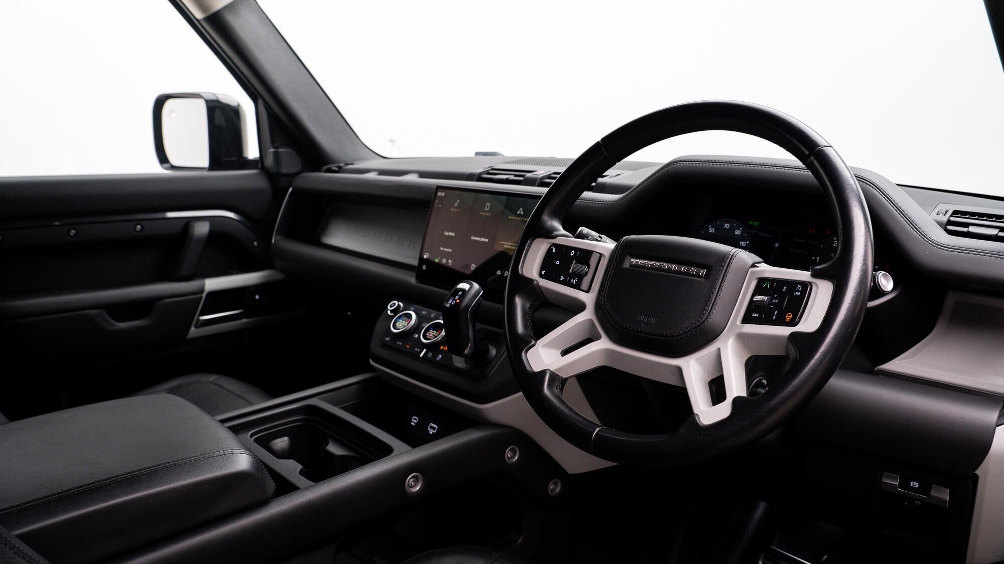 Land Rover Defender view 5