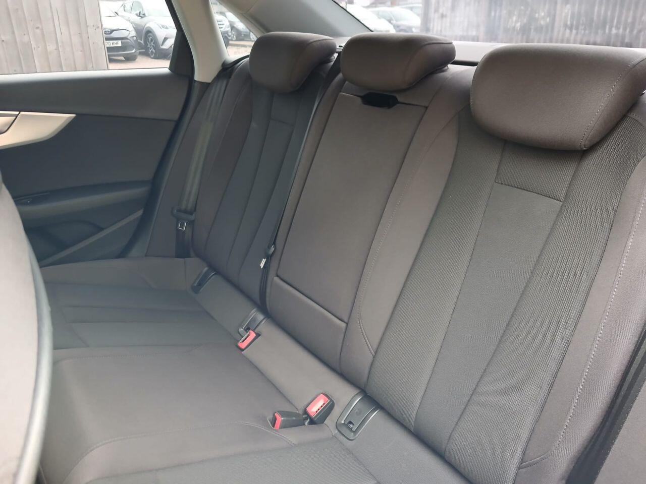 Audi A4 view 30