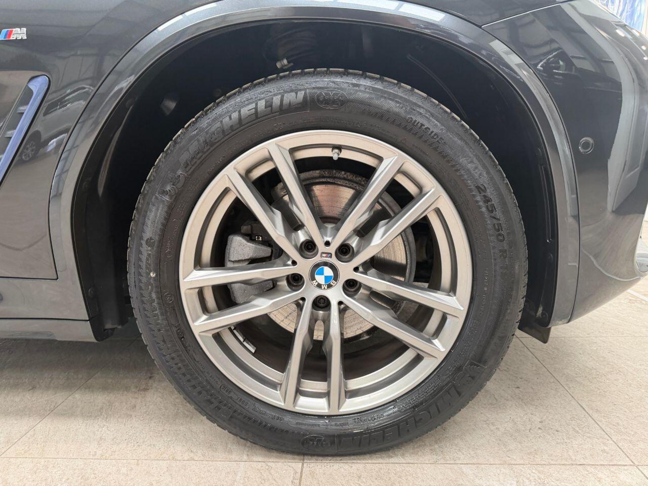 BMW X3 view 24