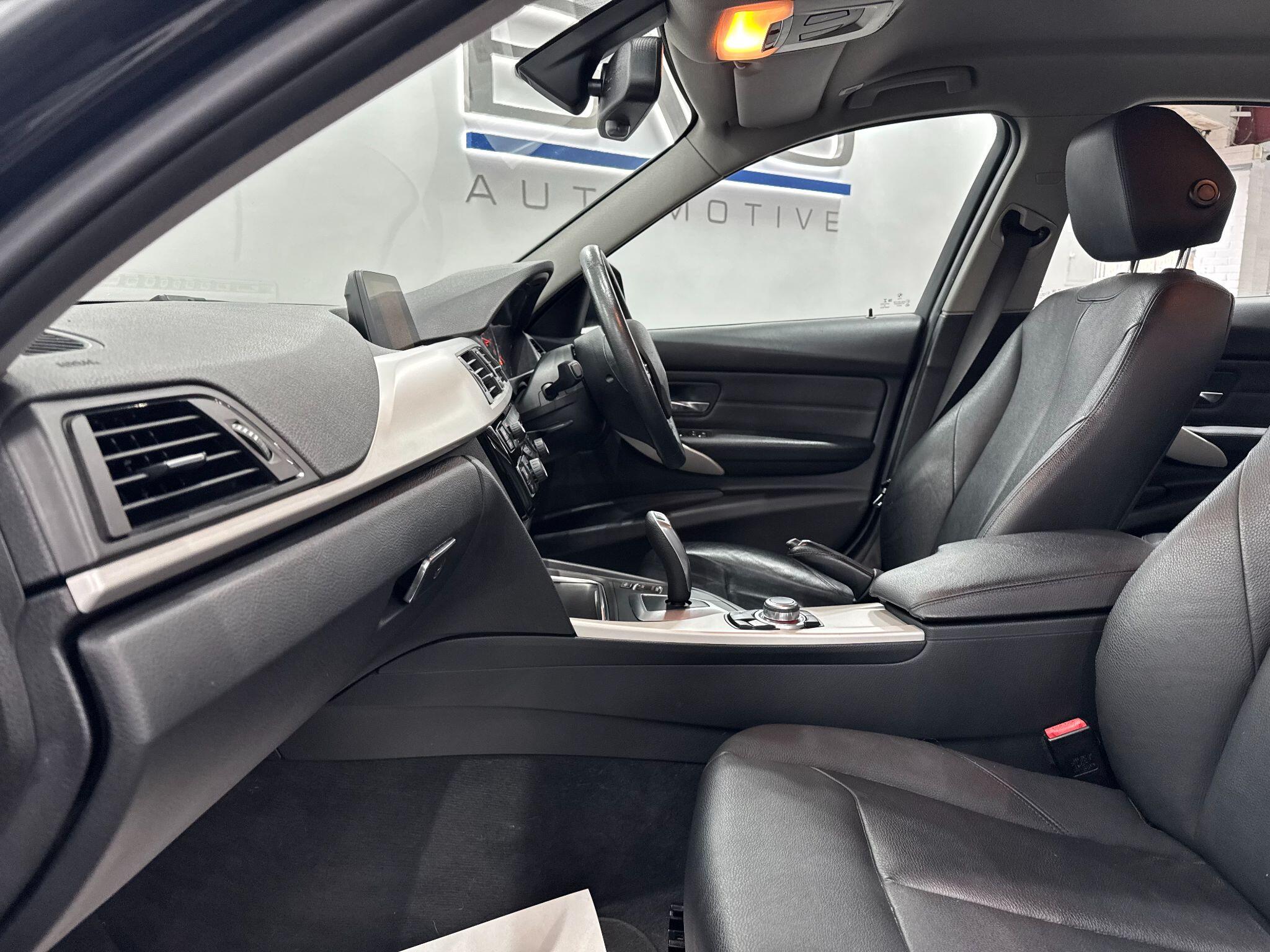 BMW 3 Series view 33