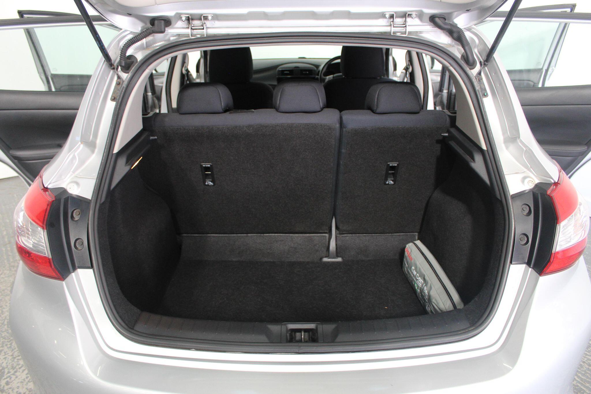 Nissan Pulsar view 22
