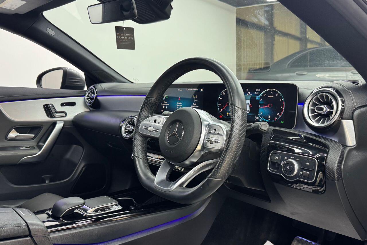Mercedes-Benz Cla view 3