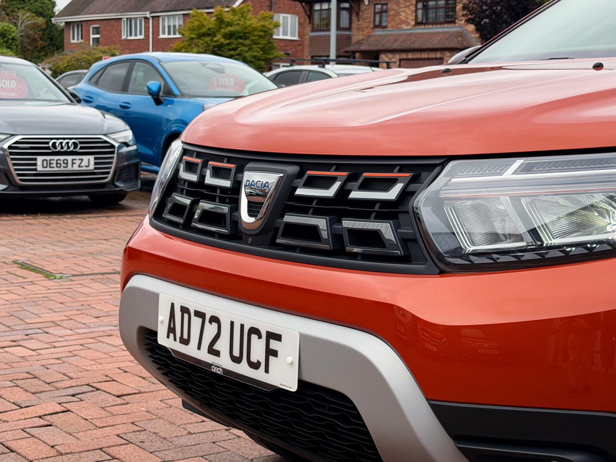 Dacia Duster view 38
