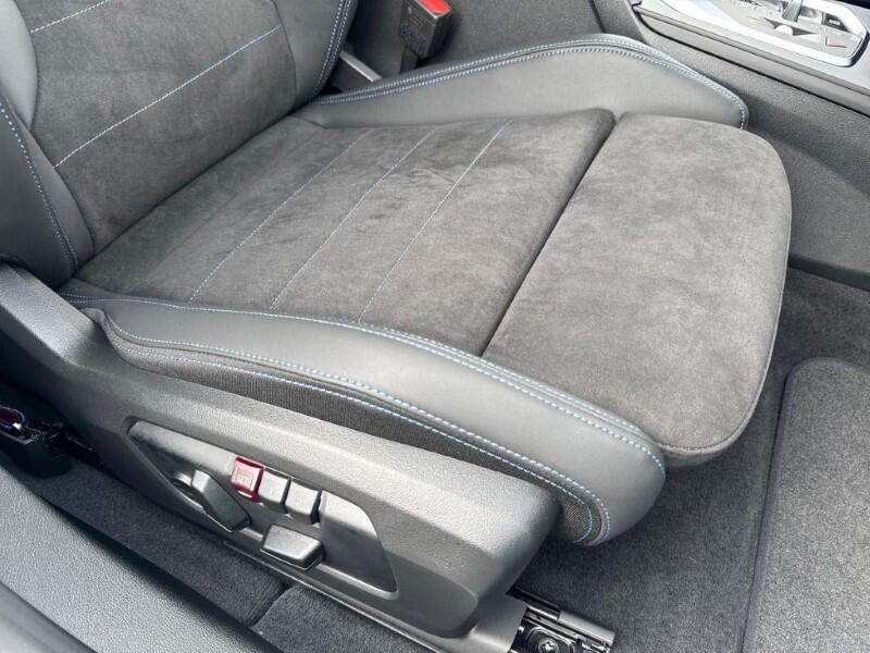 BMW 1 Series view 25