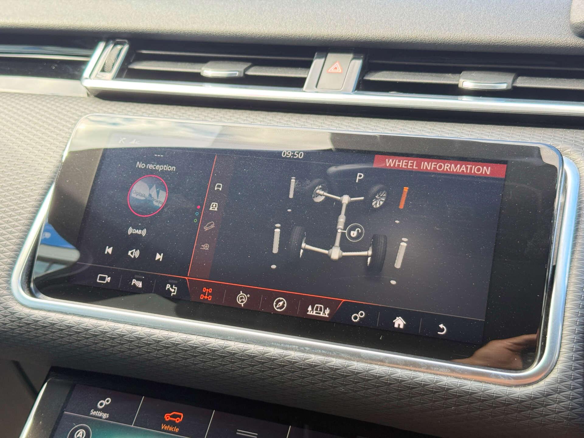 Land Rover Range Rover Velar view 71