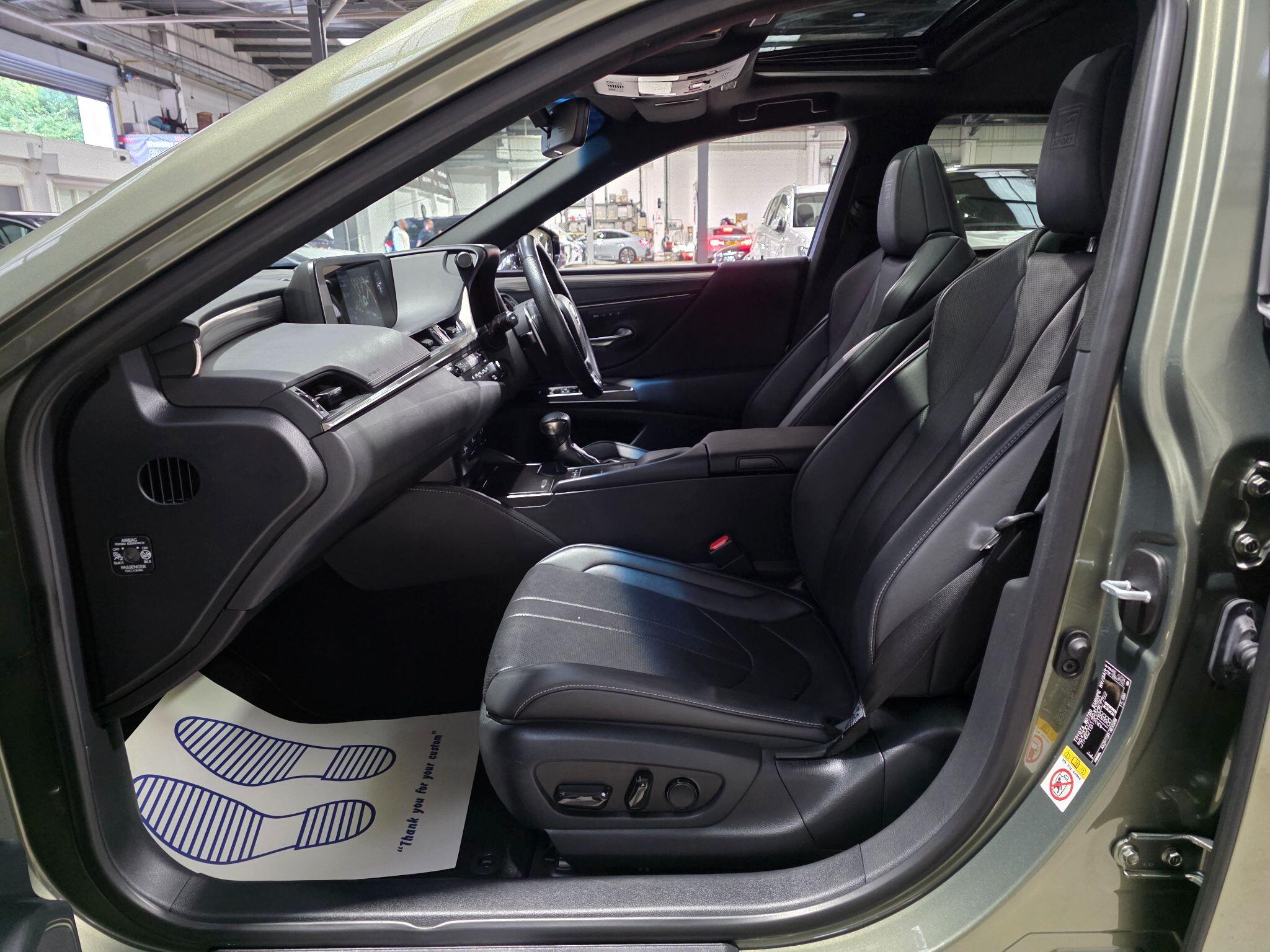 Lexus Es view 28
