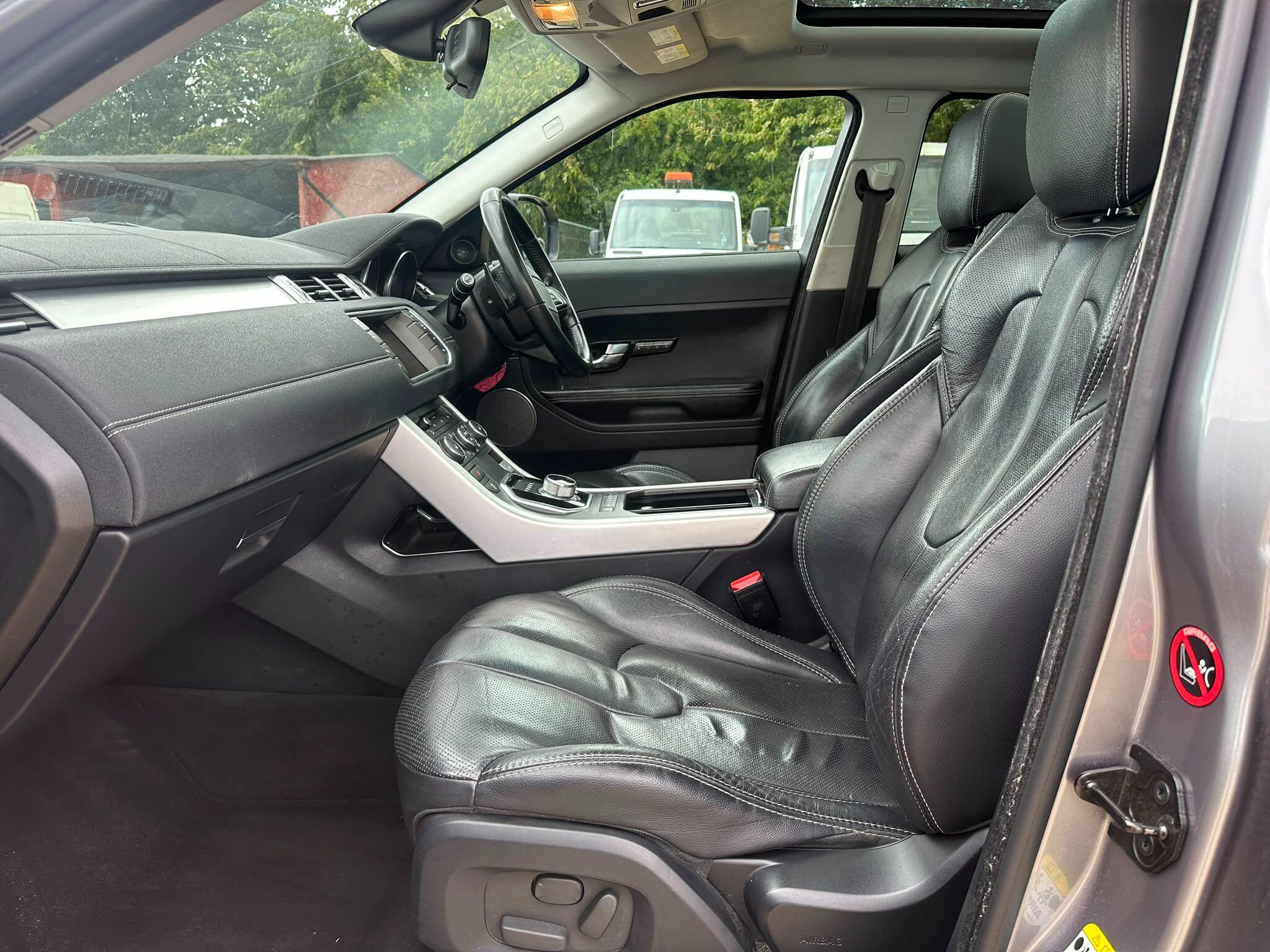 Land Rover Range Rover Evoque view 8