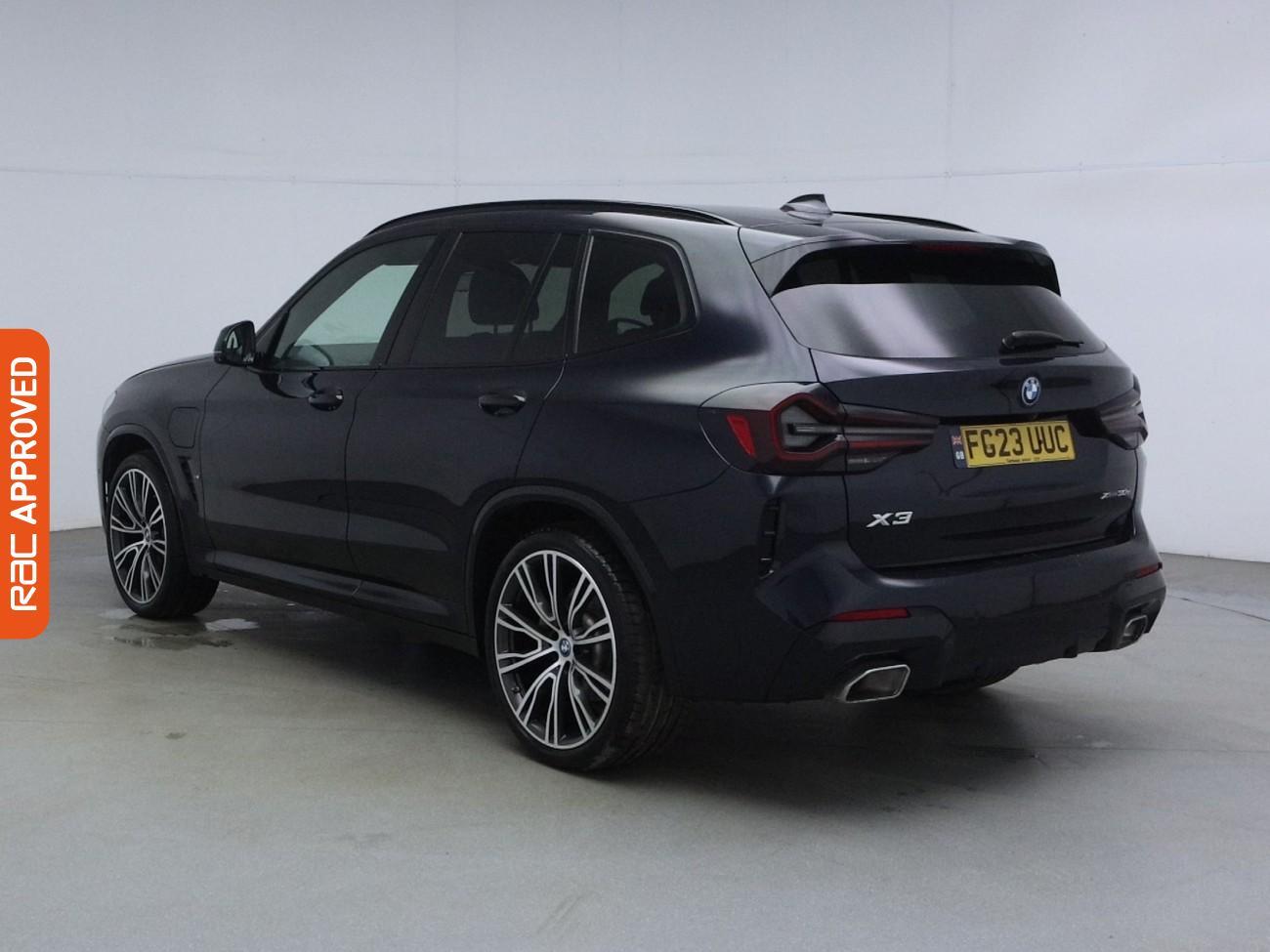 BMW X3 view 5