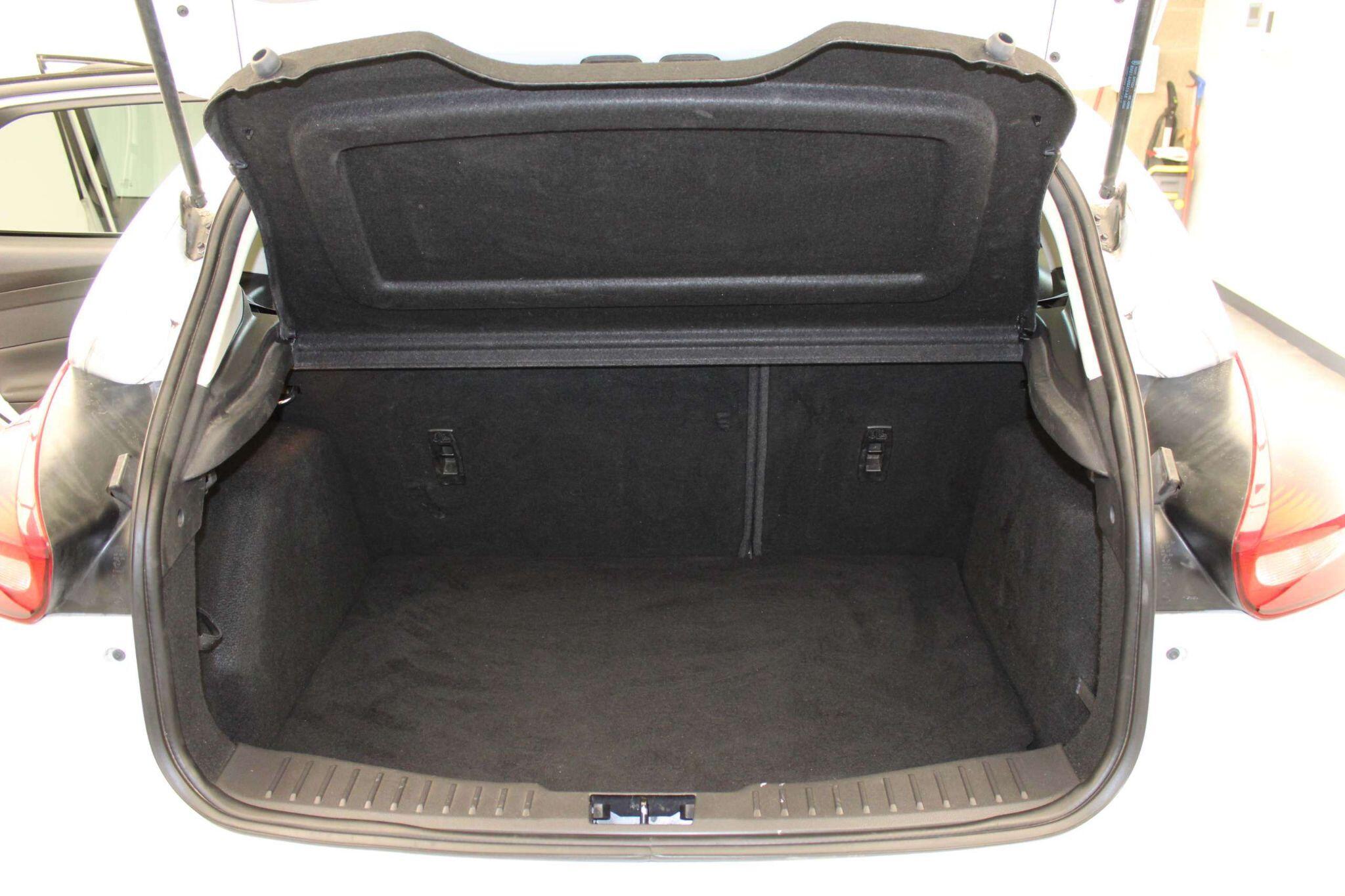 Ford Focus view 30