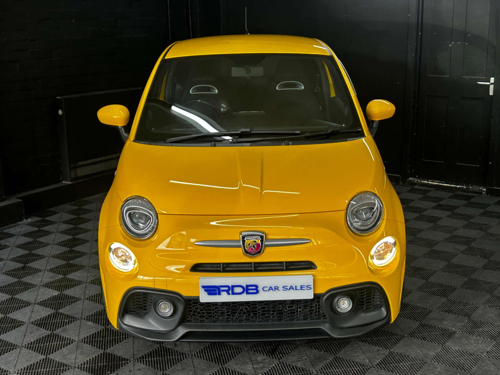 Abarth 595 view 4