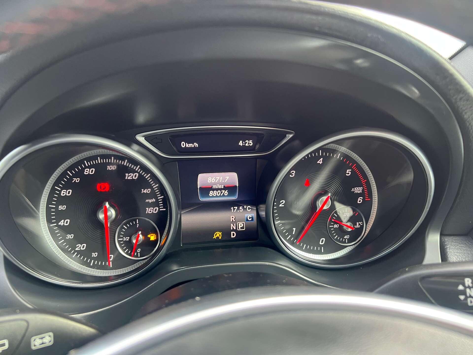 Mercedes-Benz GLA view 20