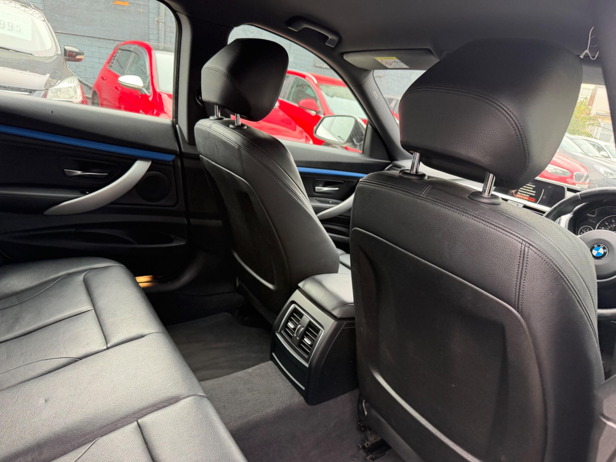 BMW 3 Series view 21