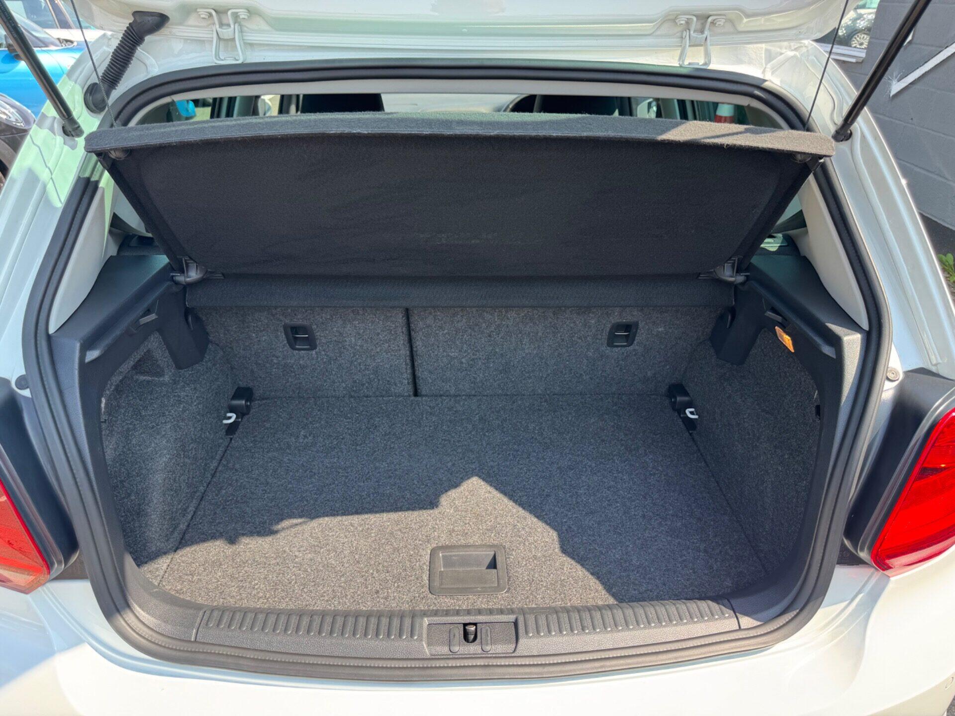 Volkswagen Polo view 45