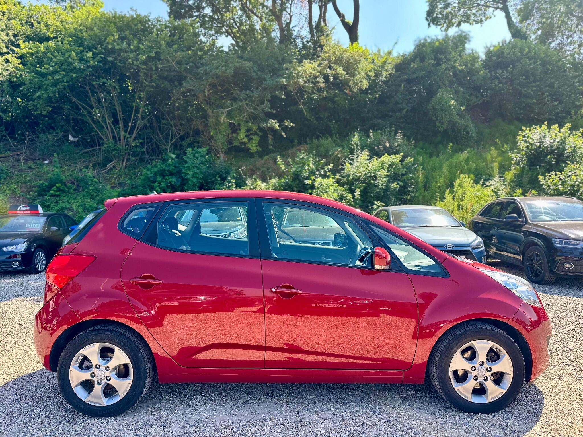 Kia Venga view 7