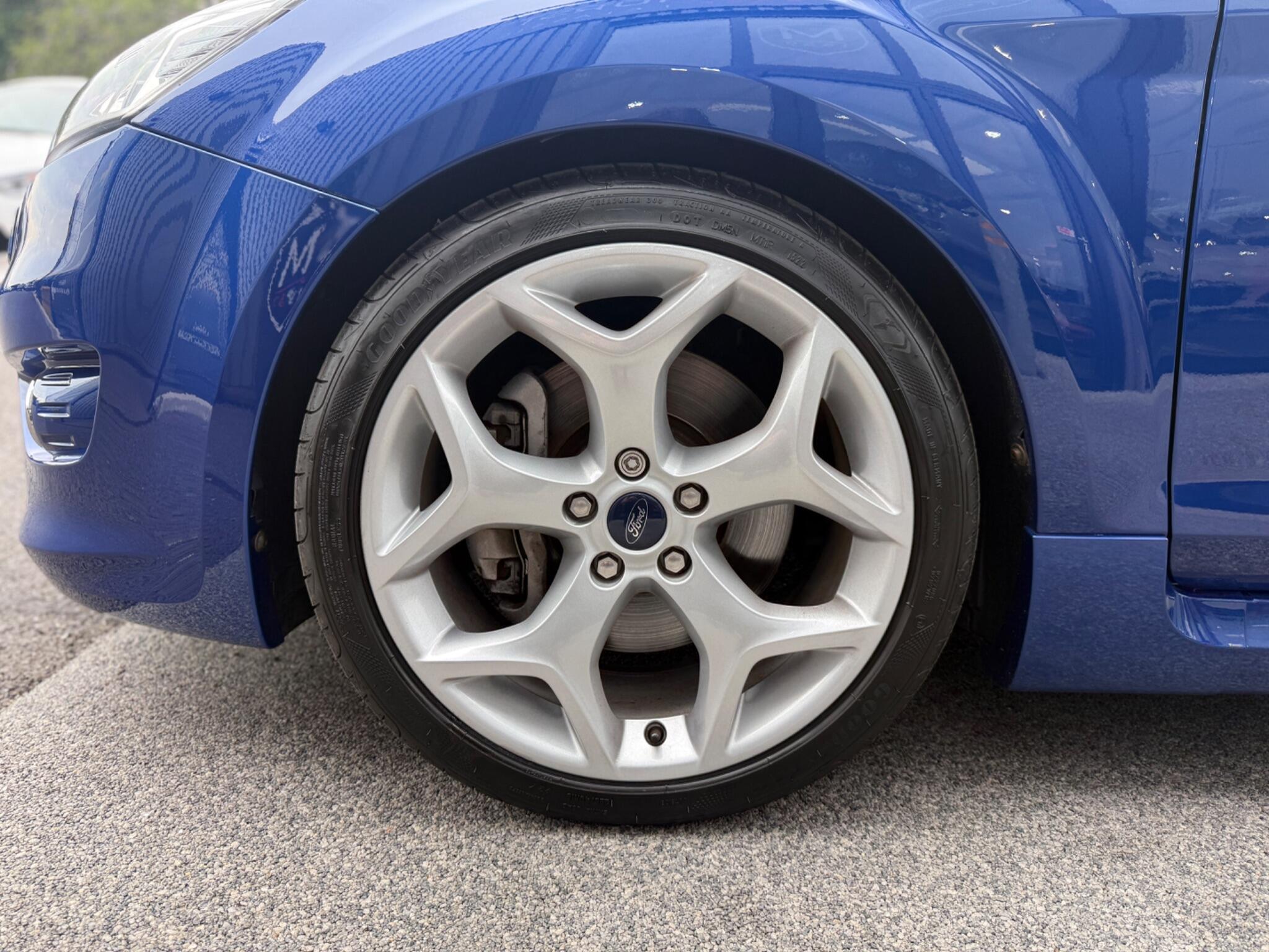 Ford Focus view 27