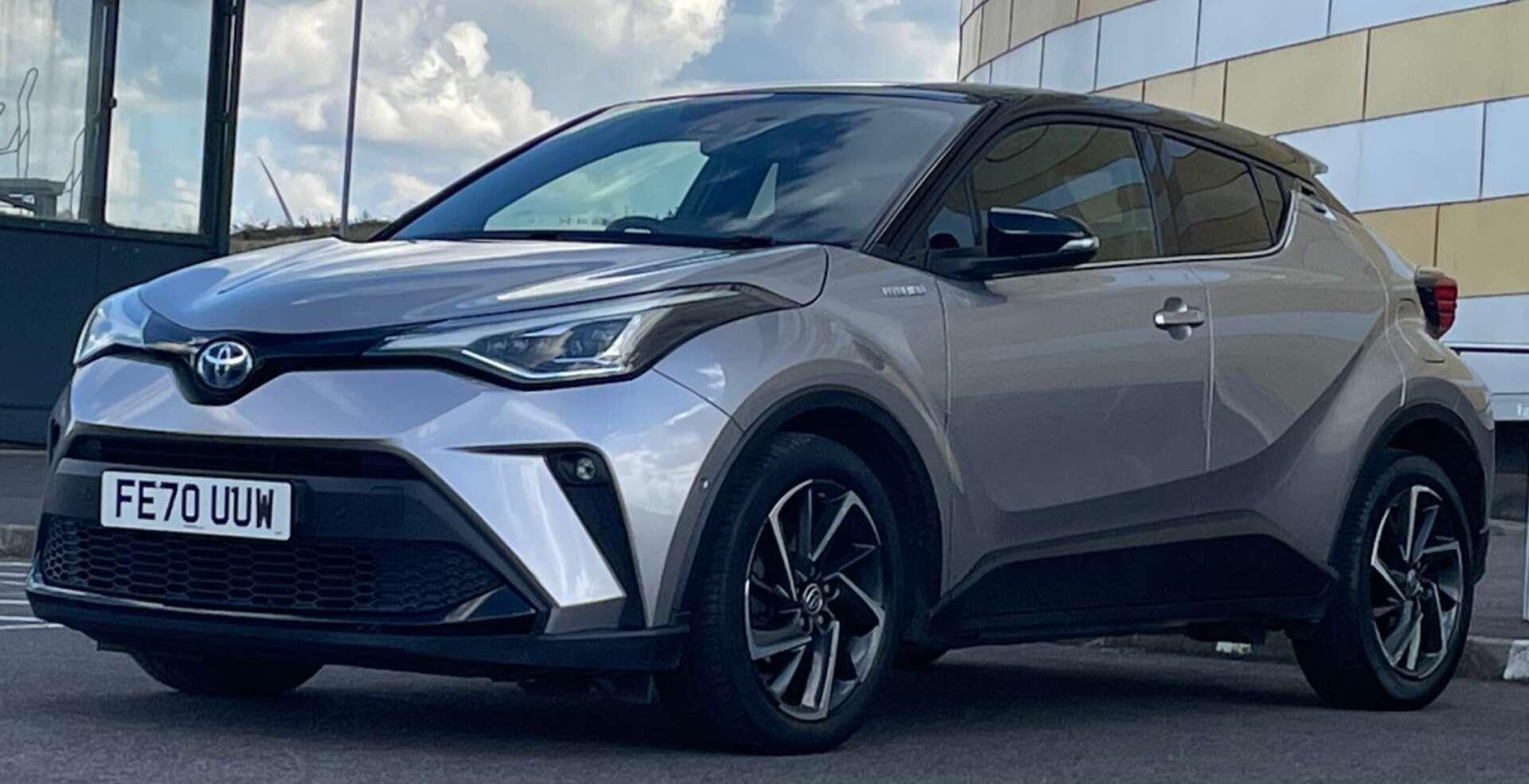 Toyota C-HR view 17