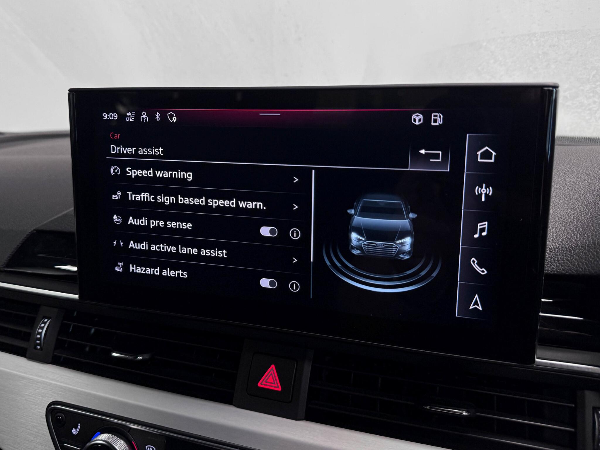 Audi A4 view 52