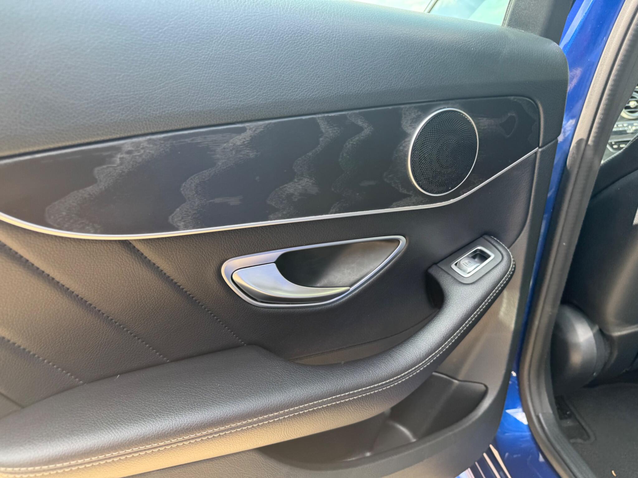 Mercedes-Benz C Class view 31