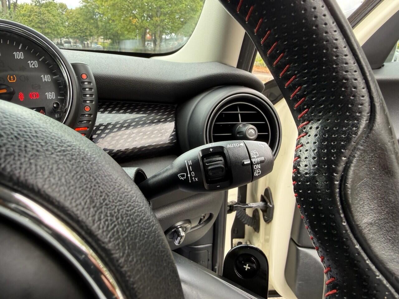 Mini Cooper view 20