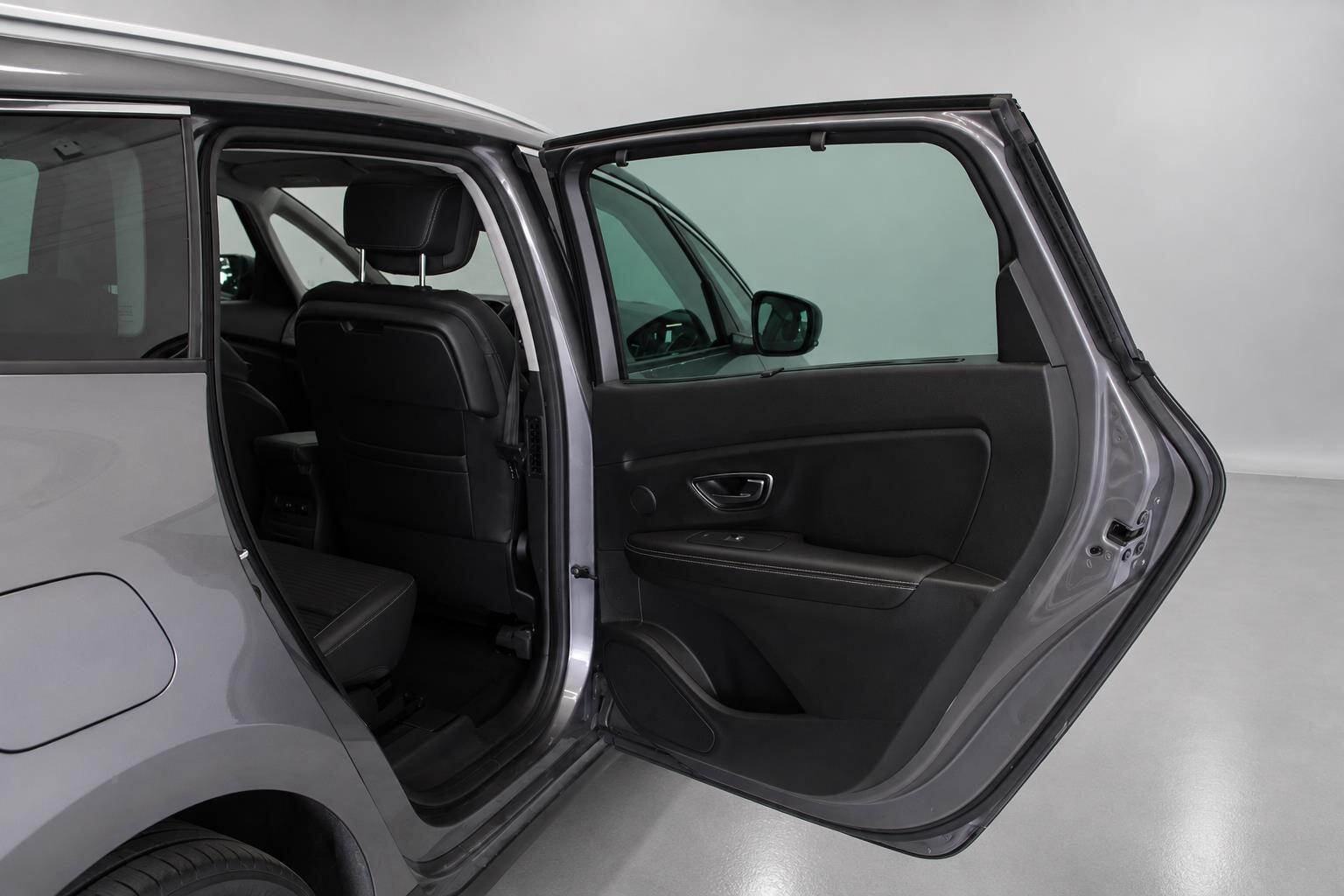 Renault Grand Scenic view 27