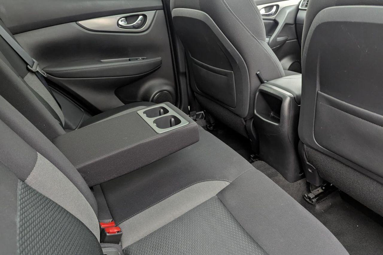 Nissan Qashqai view 16
